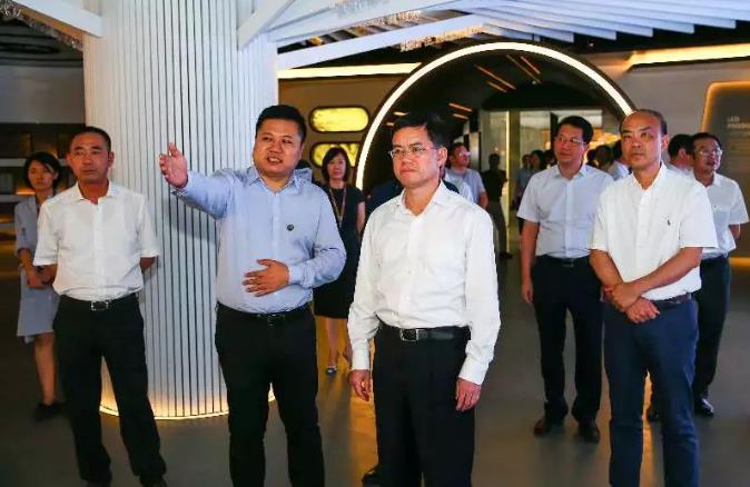 黄强,市委常委,市委秘书长黄文辉,副市长李辉跃,市委副秘书长赖建州